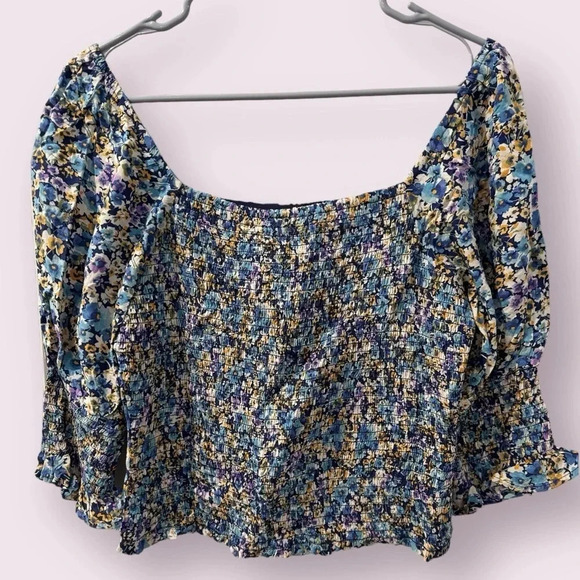 LUSH NWT FLORAL SCOOPNECK TOP SIZE MEDIUM - Picture 3 of 5